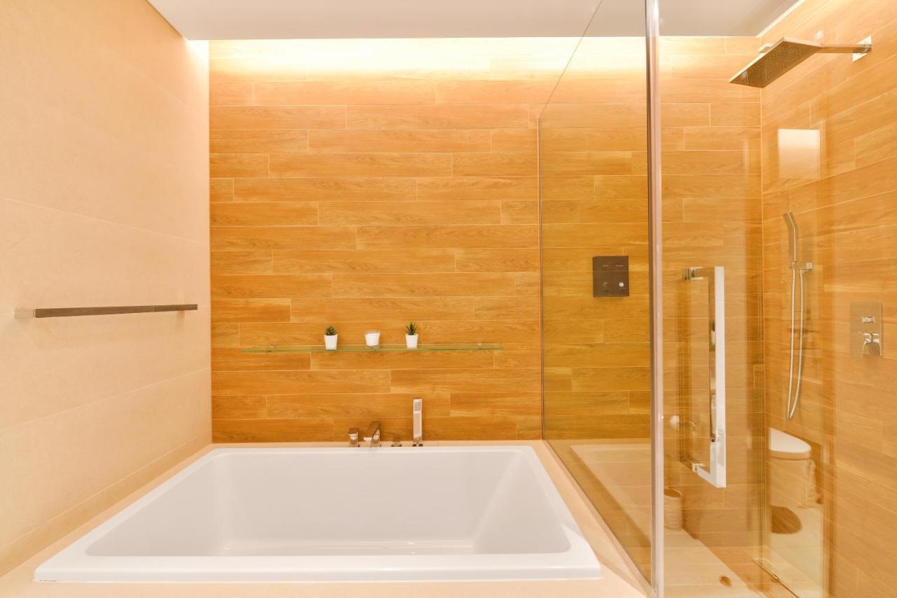 Luxurious 3 Bedroom W Maidroom In Bluewaters Island ドバイ エクステリア 写真